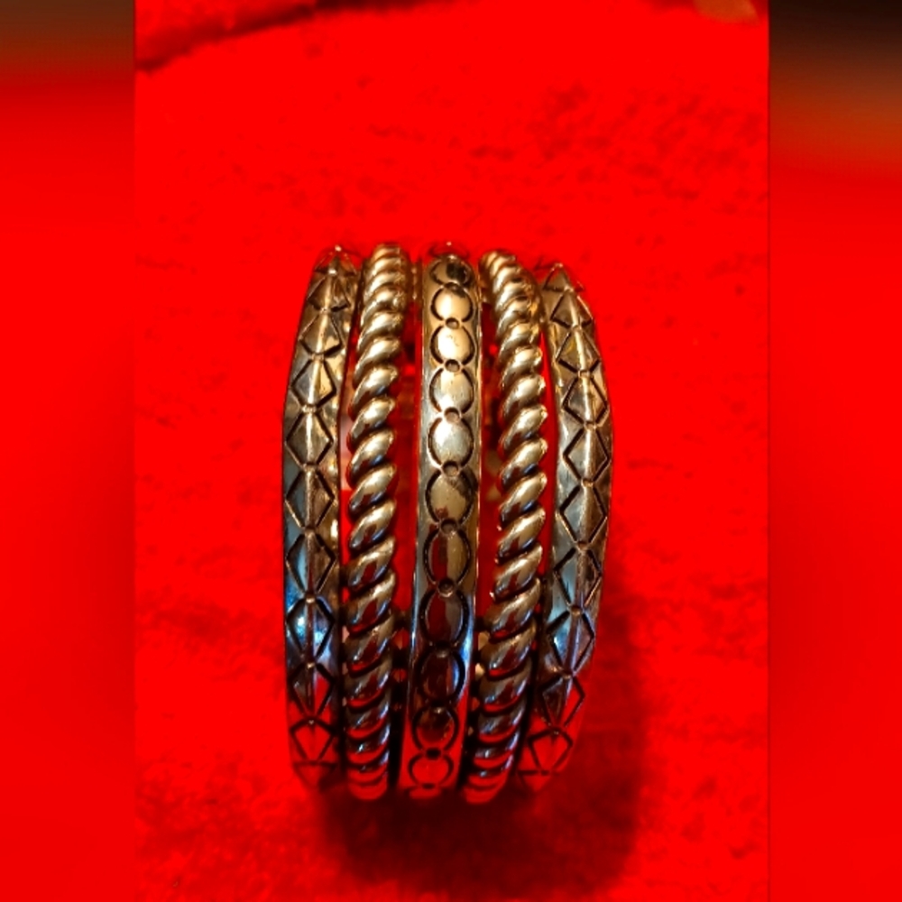 Brighton Silvertone heart design pattern size 7 Cuff Bracelet.